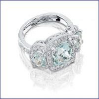 18k white gold diamond ring 18k white gold diamond ring